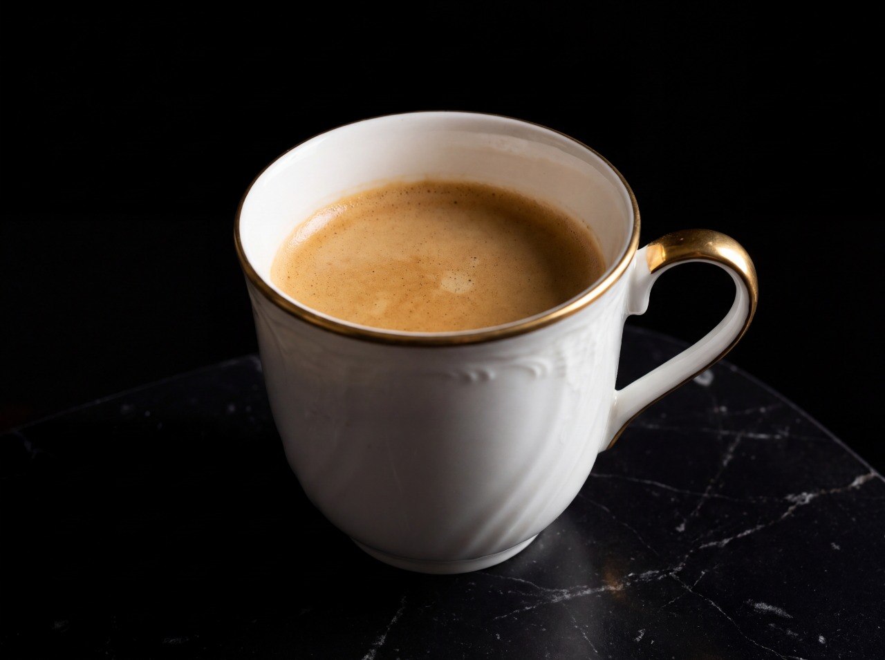 Taza que recibe la leche